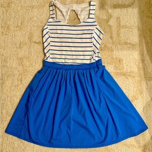 Lululemon Blue & White Striped Mini Dress w/Pockets - size 6 - EUC
